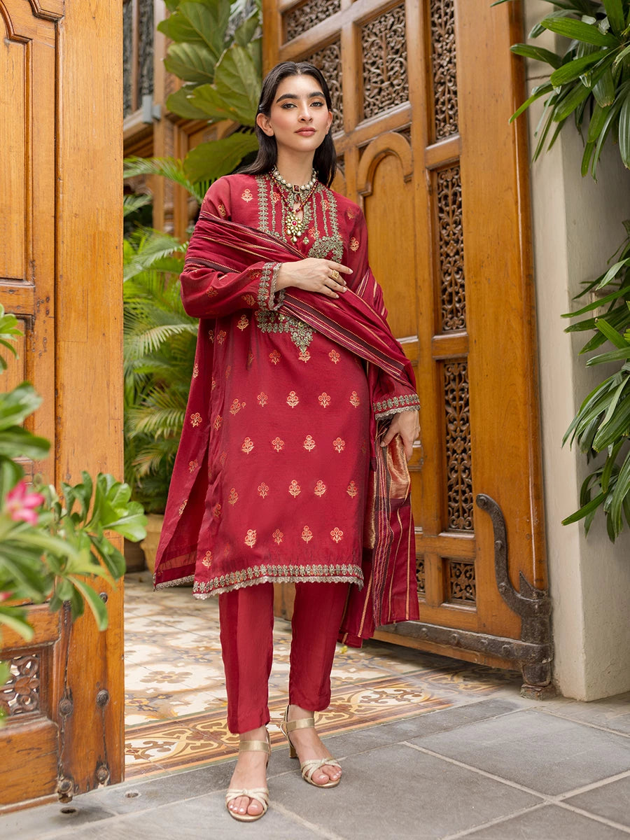 Best luxury pret festive dresses for women online