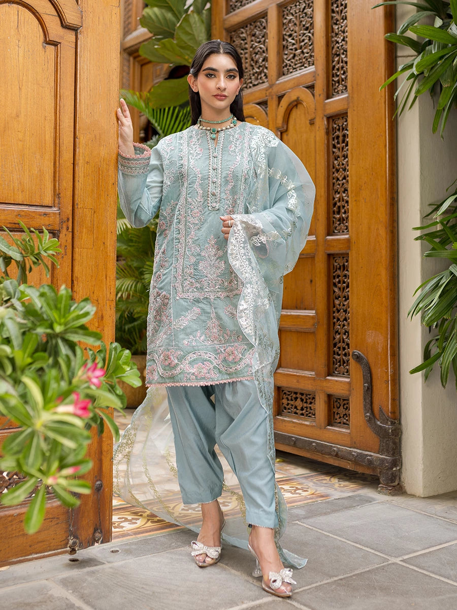 Pakistani ready made suits for ladies online