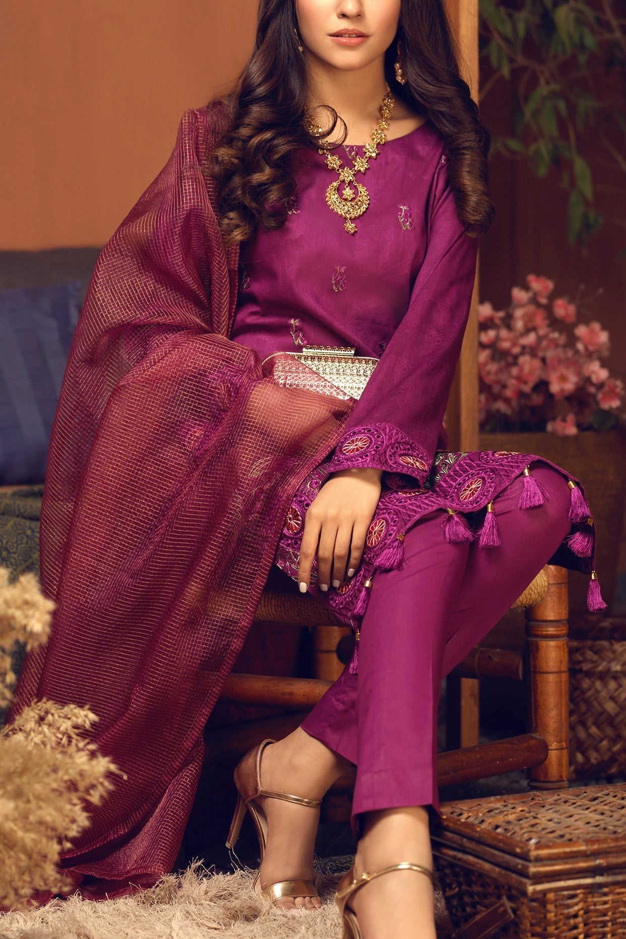 Un-sticthed 3pc Broshia Jacquard Shirt with Embrodered Front & Organza Dupatta (WK-475) - SalitexOnline